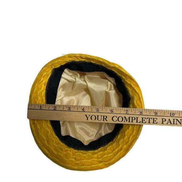 Vintage Yellow Felt Hat with Sparkle Thread 1950s - Picture 8 of 9